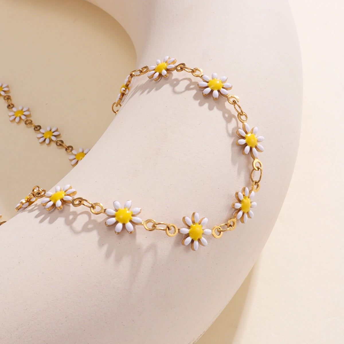 Korean Floral Feminine Bracelet