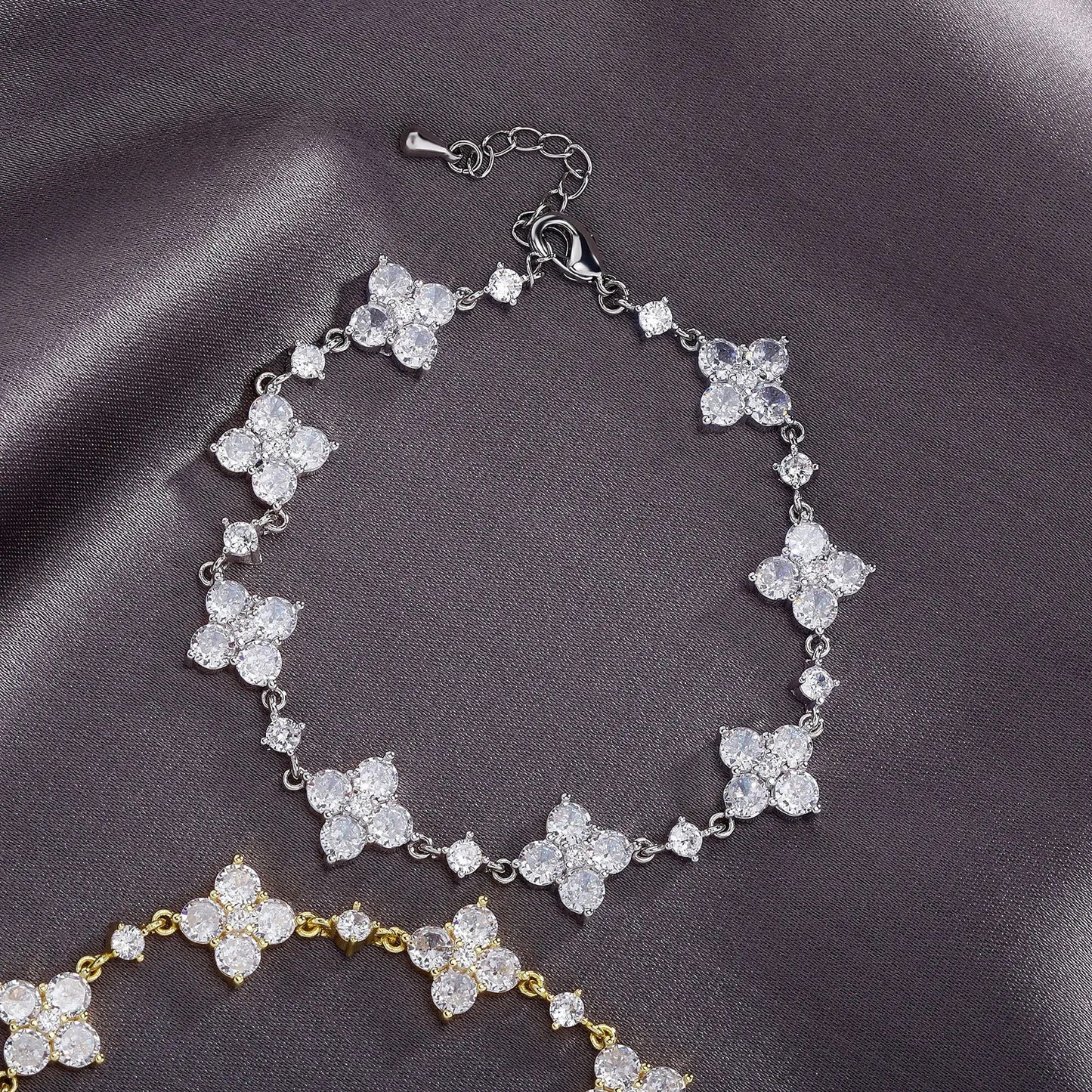 4 Leaf Flower Bracelet